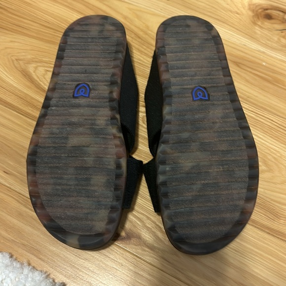 Rothy’s The Weekend Slide Black Sz8 - Picture 2 of 2